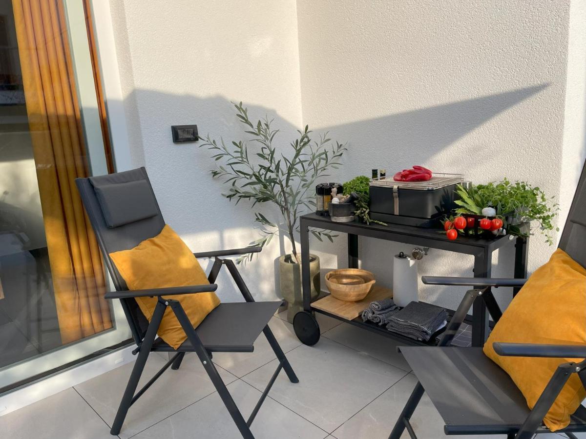 Valkane Beach Apartments بولا المظهر الخارجي الصورة