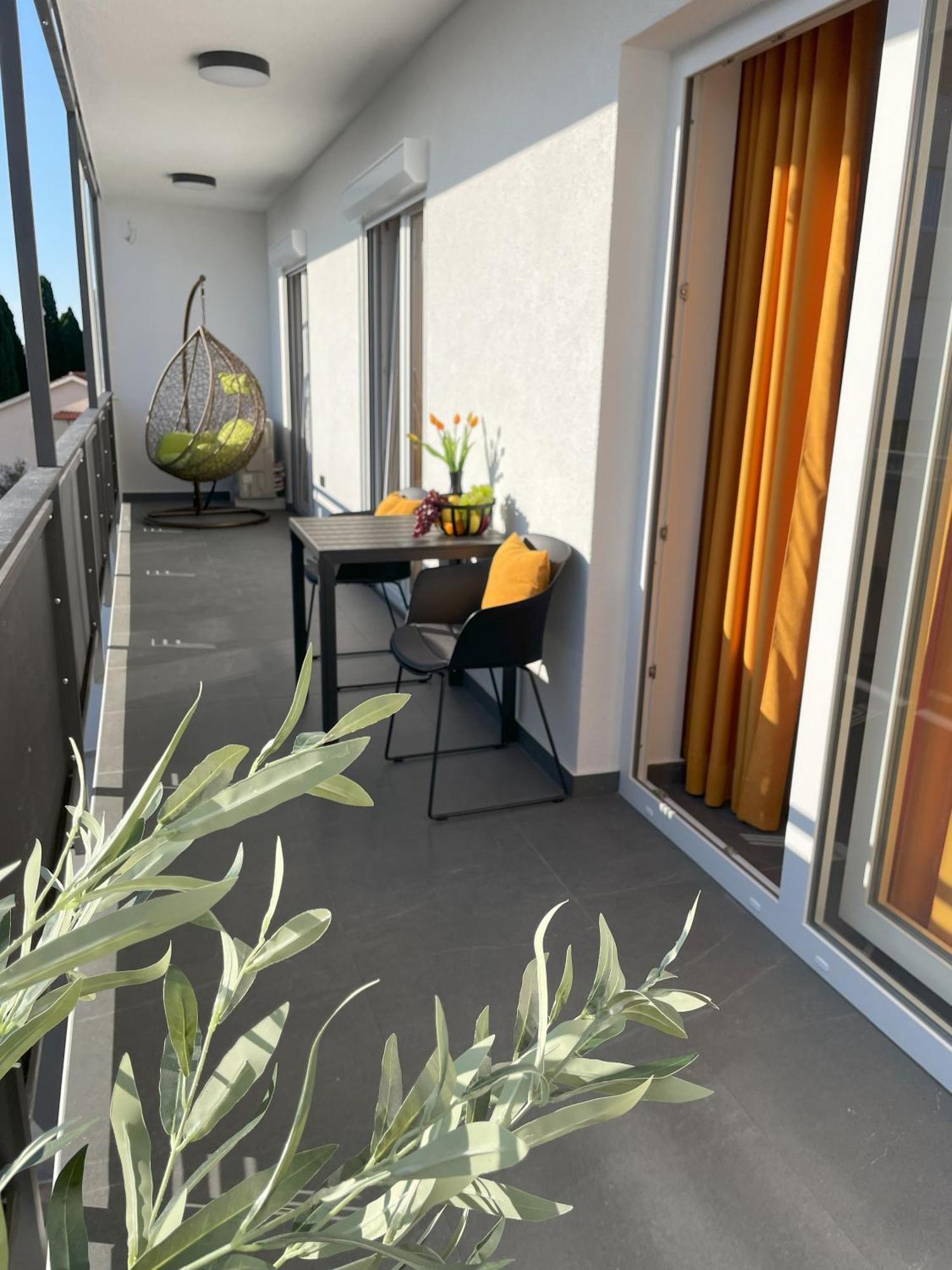 Valkane Beach Apartments بولا المظهر الخارجي الصورة