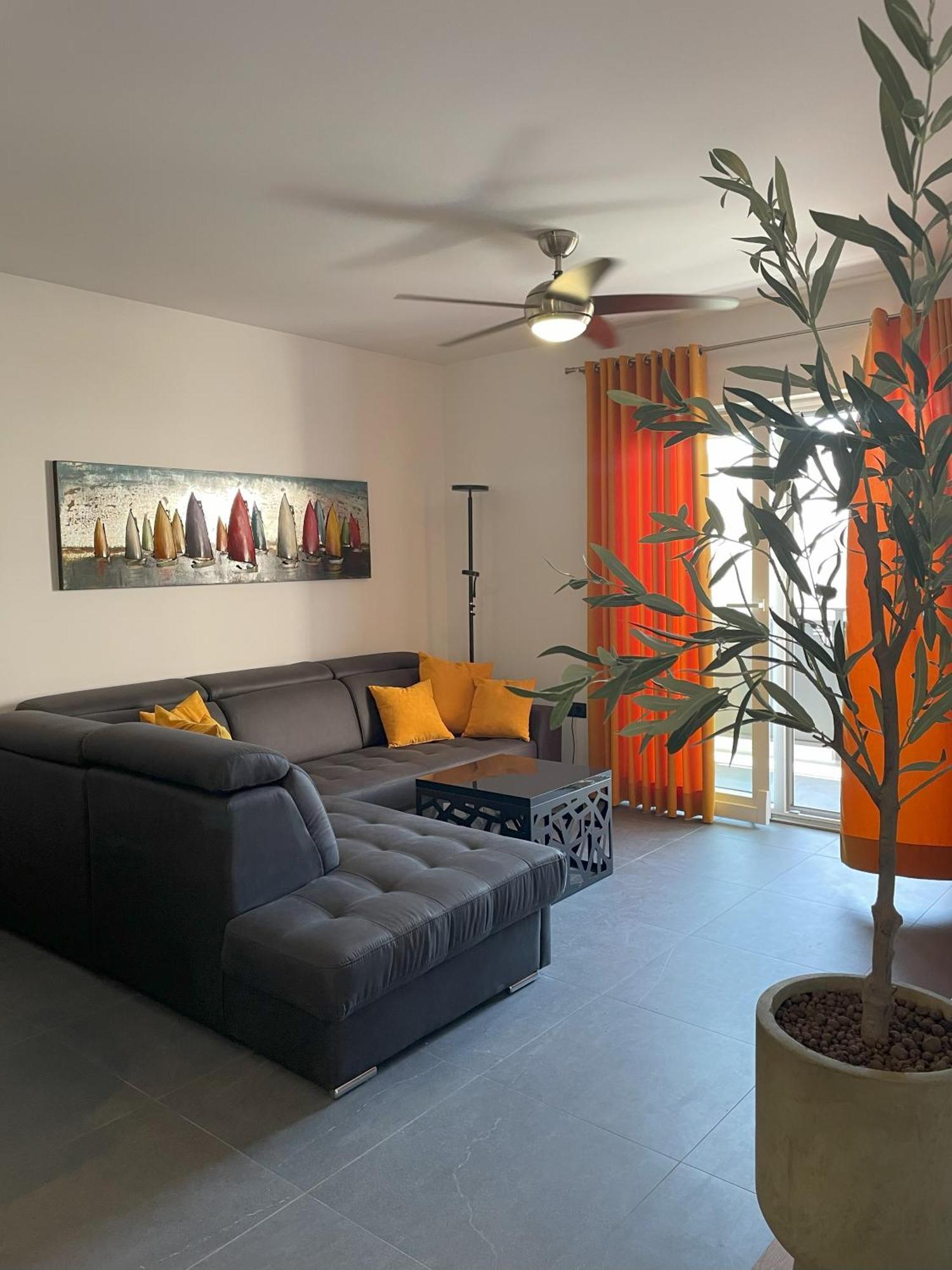 Valkane Beach Apartments بولا المظهر الخارجي الصورة