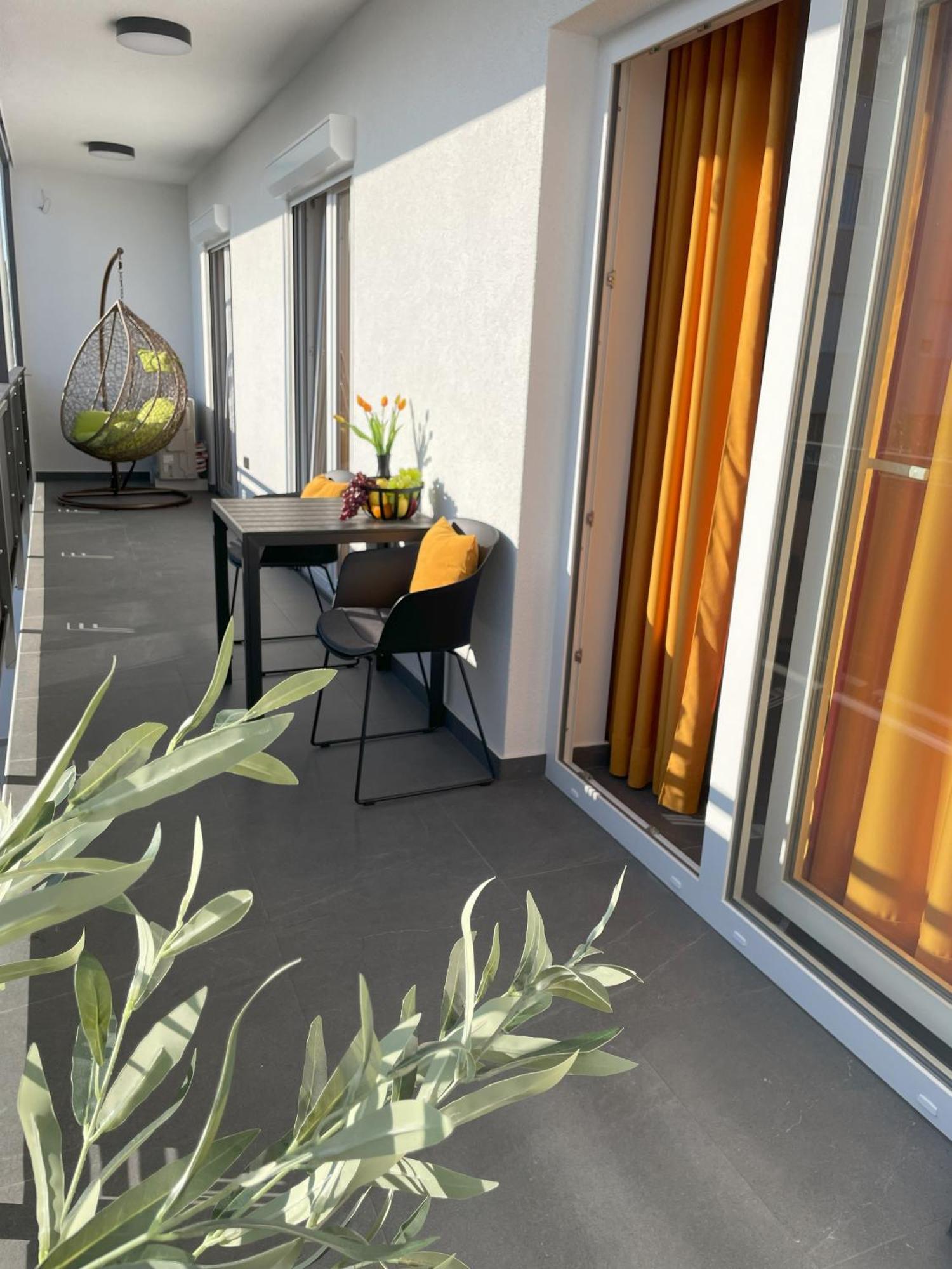 Valkane Beach Apartments بولا المظهر الخارجي الصورة