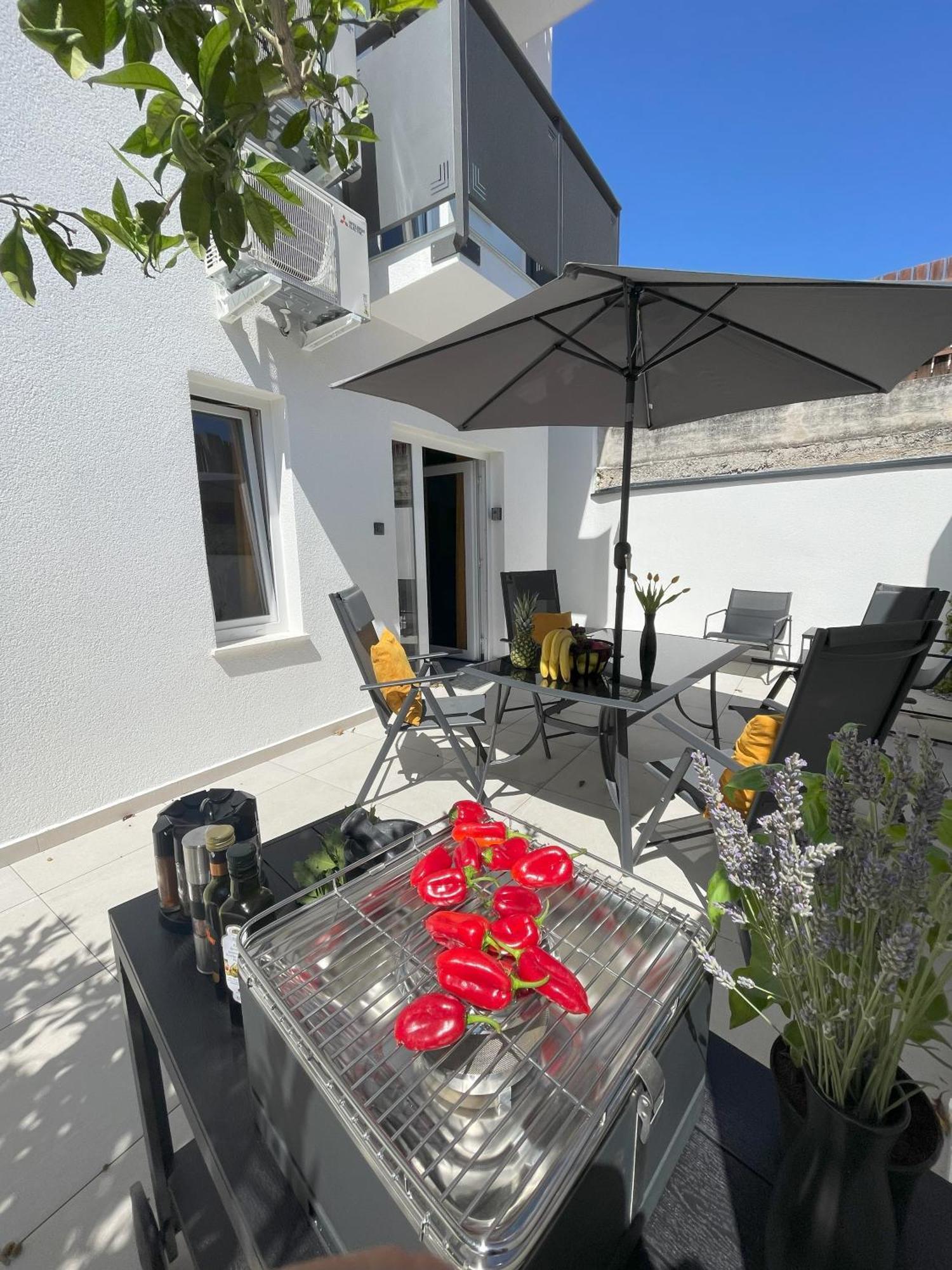 Valkane Beach Apartments بولا المظهر الخارجي الصورة