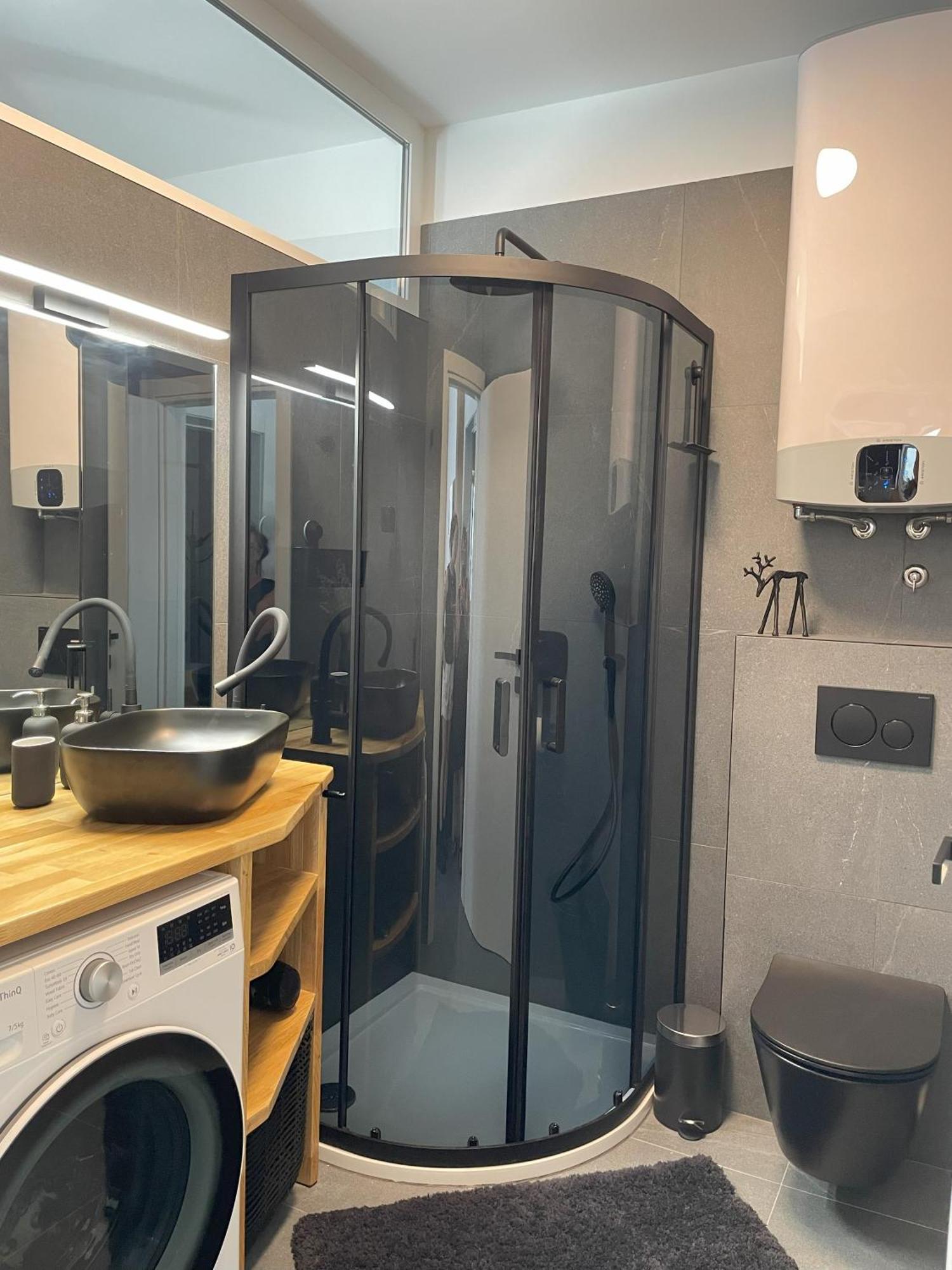 Valkane Beach Apartments بولا المظهر الخارجي الصورة