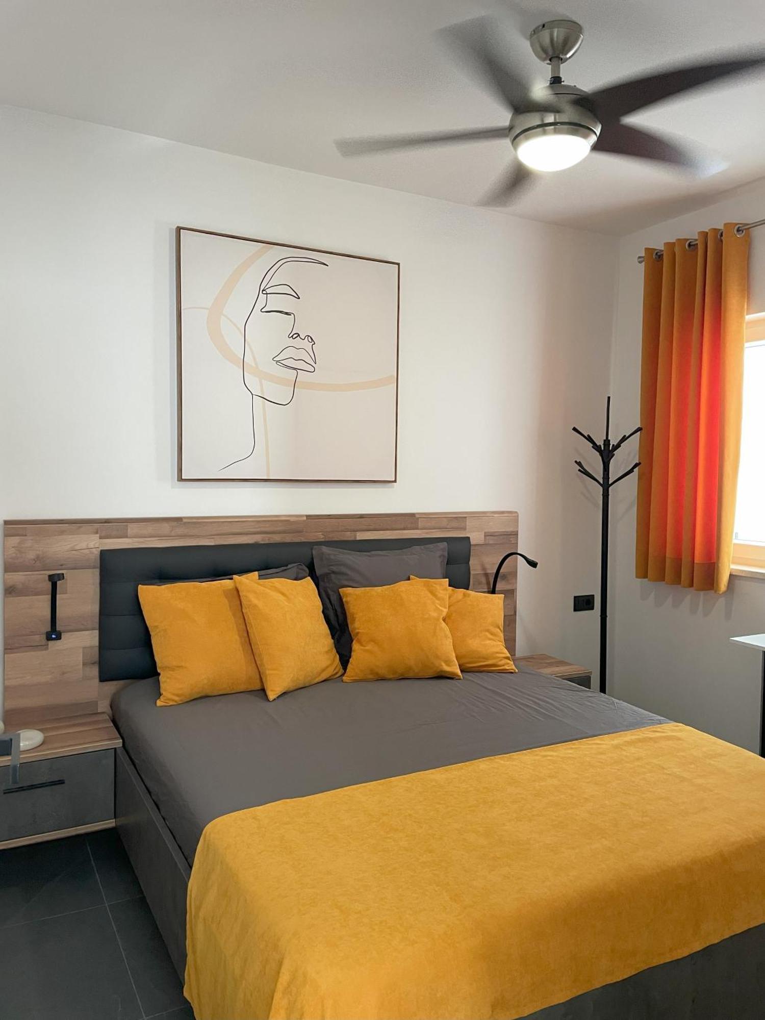 Valkane Beach Apartments بولا المظهر الخارجي الصورة