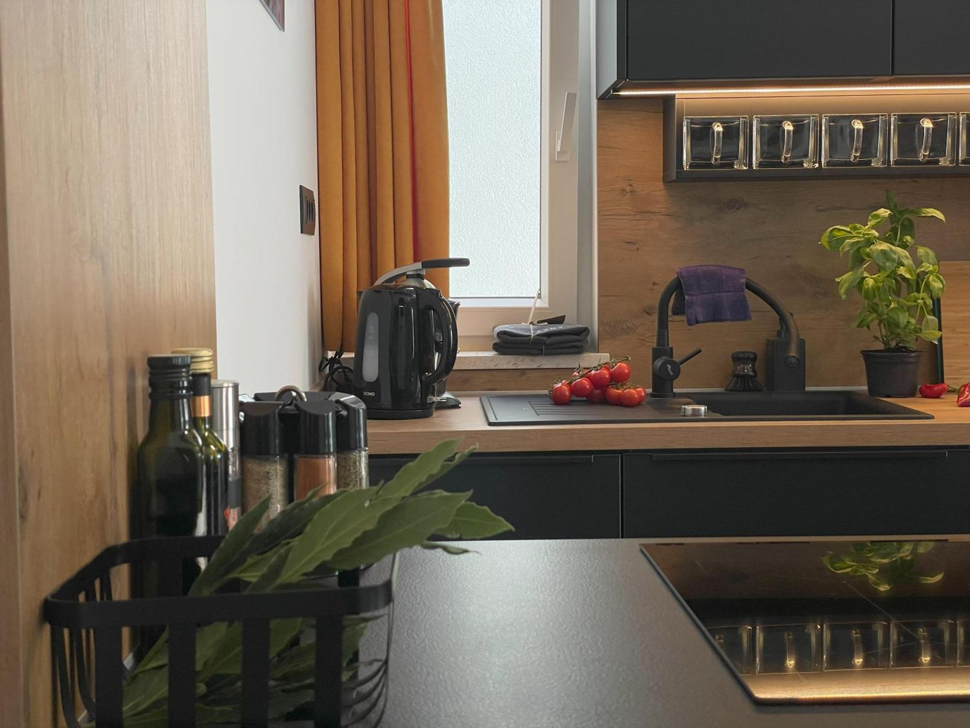 Valkane Beach Apartments بولا المظهر الخارجي الصورة