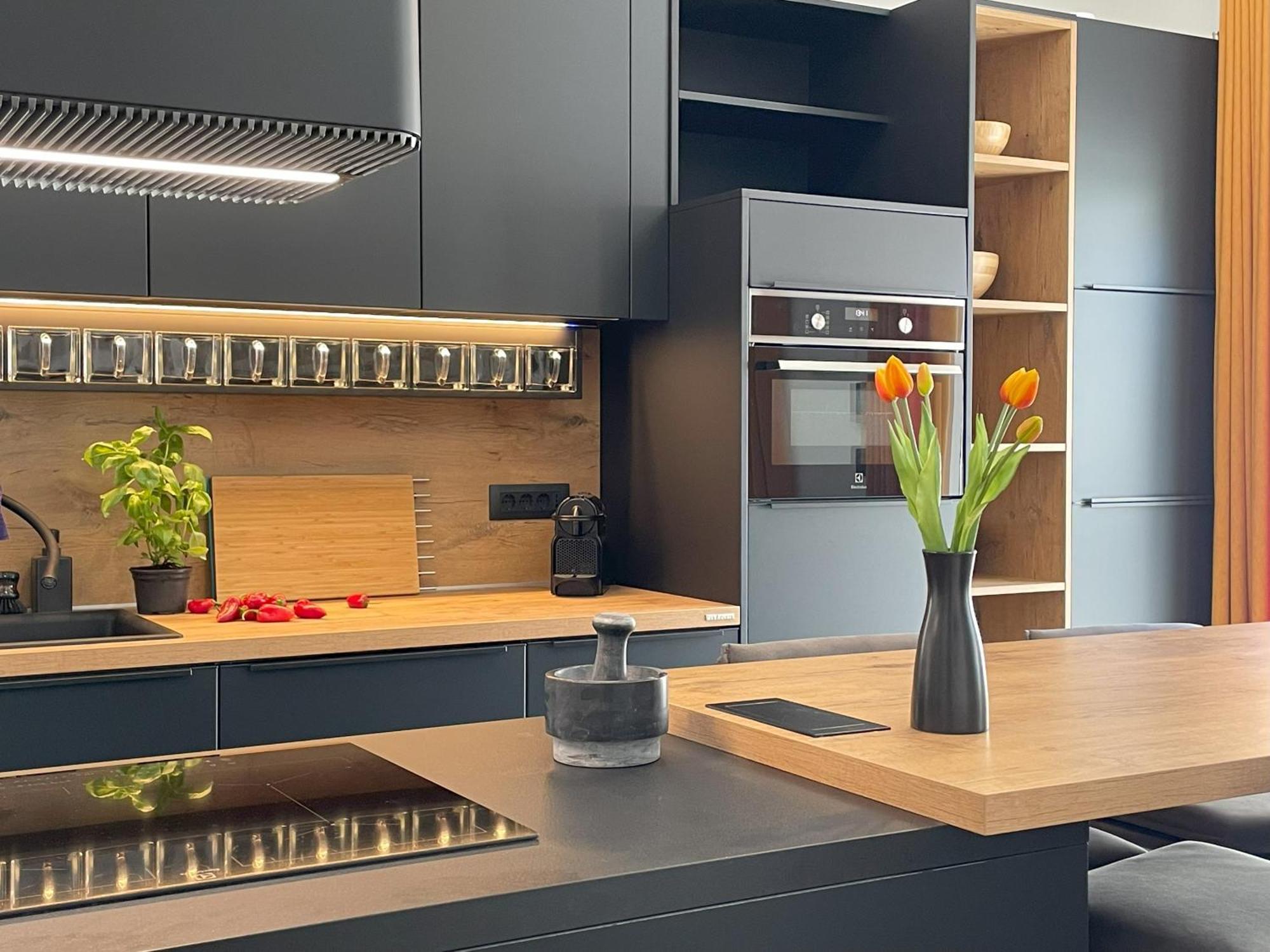 Valkane Beach Apartments بولا المظهر الخارجي الصورة